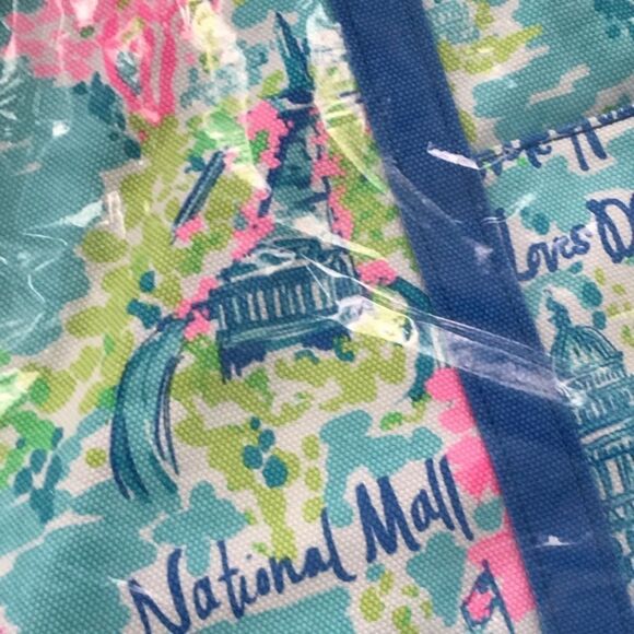 Lilly Loves DC Mercato Tote - Picture 9 of 13